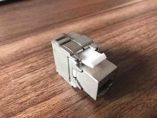 এফটিপি Cat6 মুষ্ট্যাঘাত নিচে কীস্টোন জ্যাক RJ45 180 ডিগ্রী ধাতব রং OEM / ODM